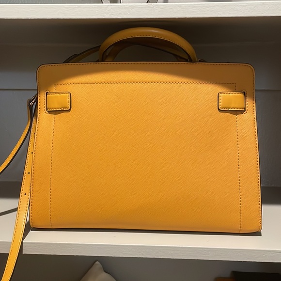 Michael Kors - Picture 3 of 4